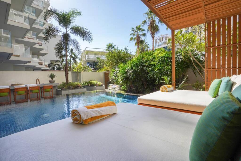 Private Pool Apt. Five Palm Jumeirah Up To 6Guest Dubai Exterior photo